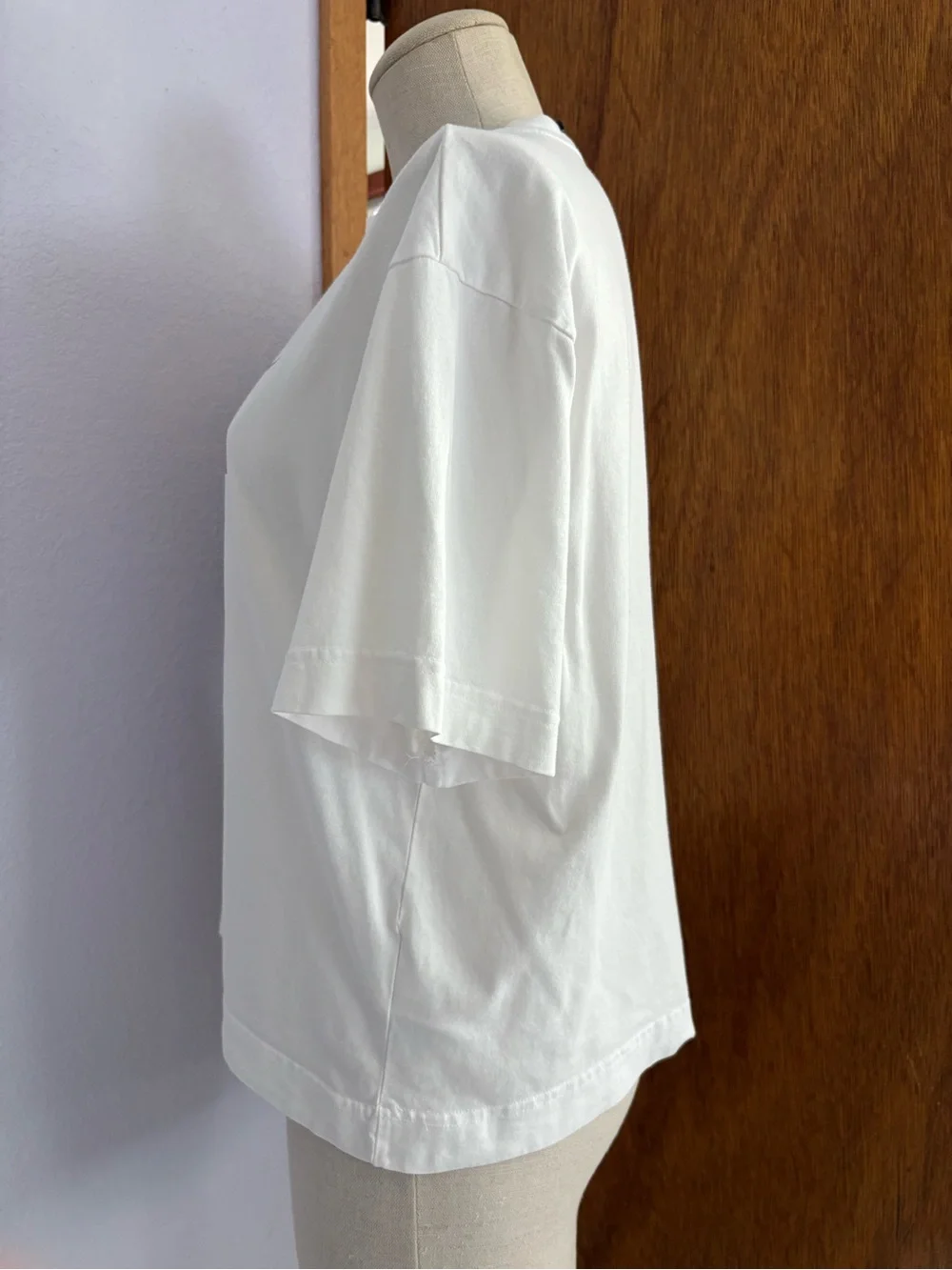 NIKE KOREA sz S White Tshirt Short Sleeve Swoosh